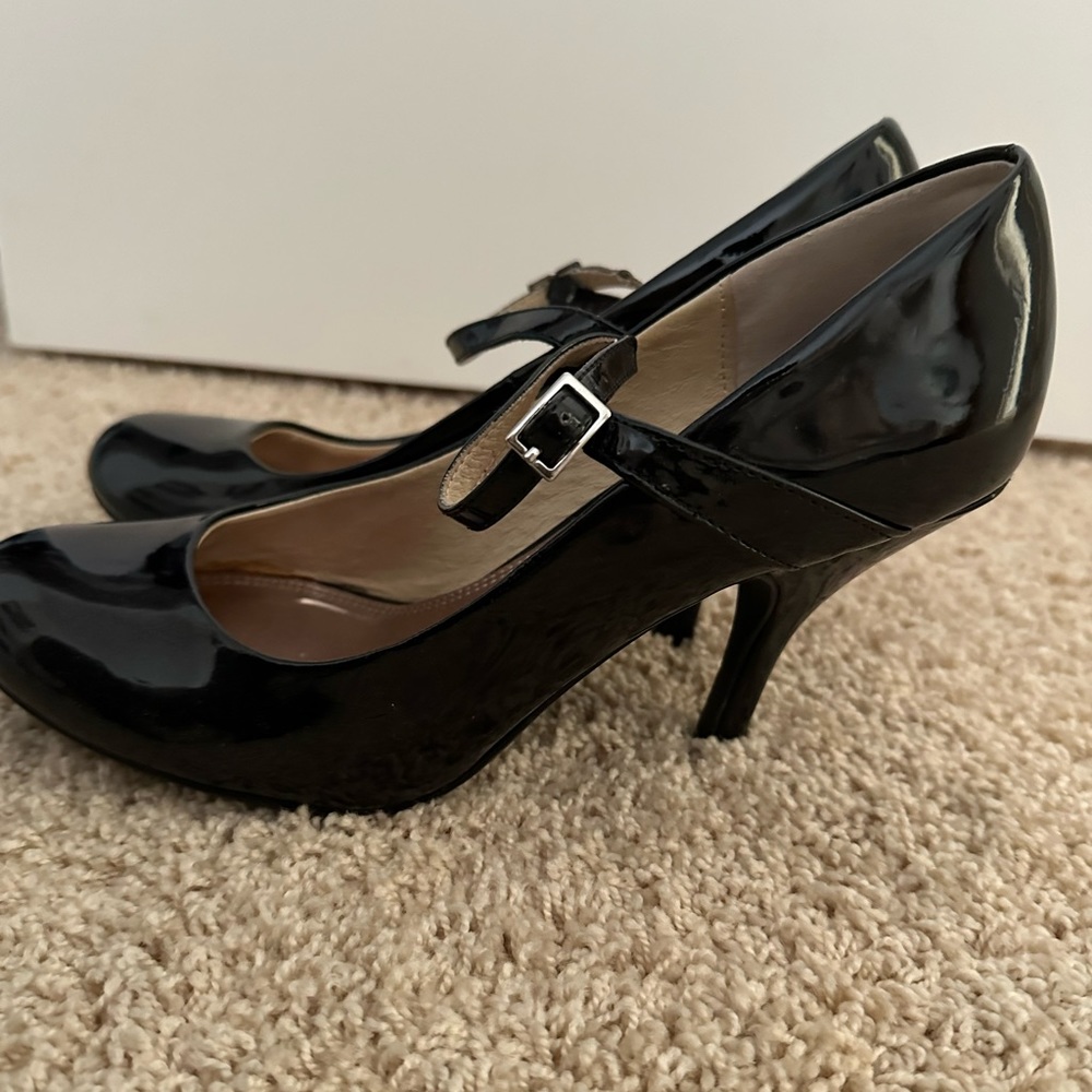 Chinese Laundry black heels